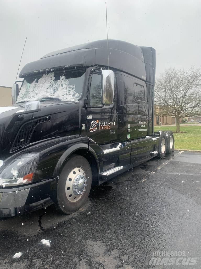 Volvo VNL730 牵引车