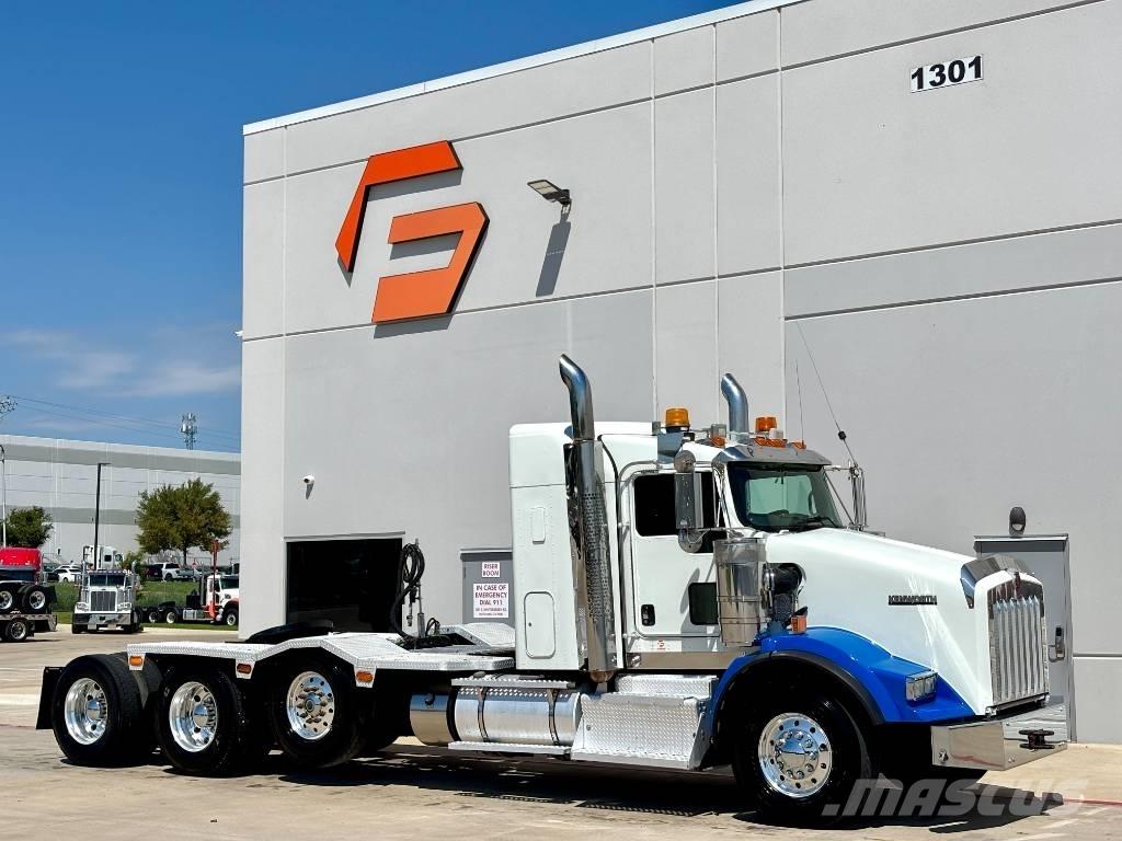 Kenworth T 800 牵引车