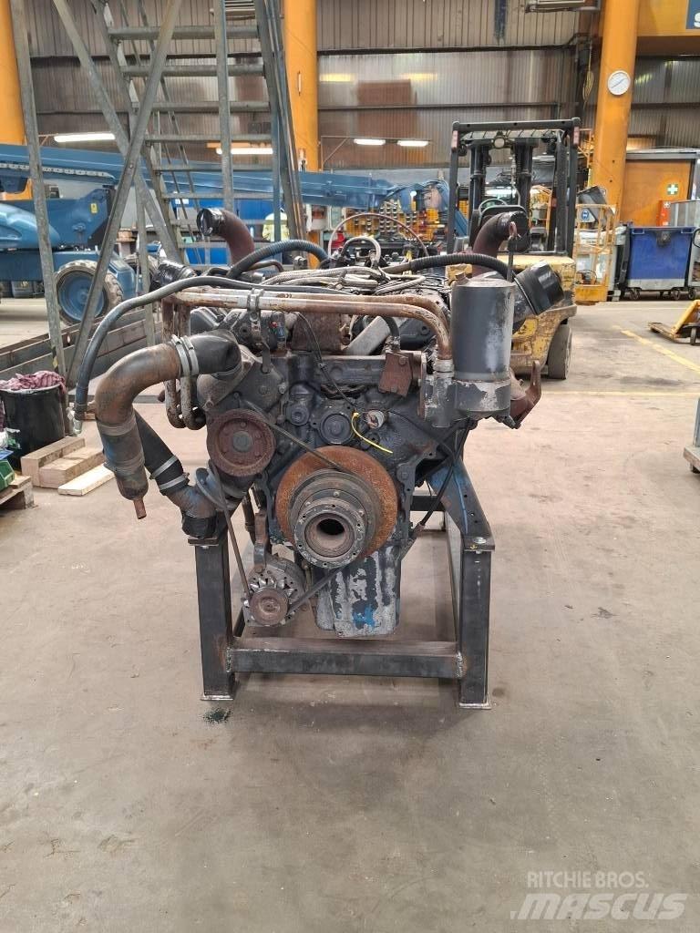 Mercedes-Benz OM424 发动机