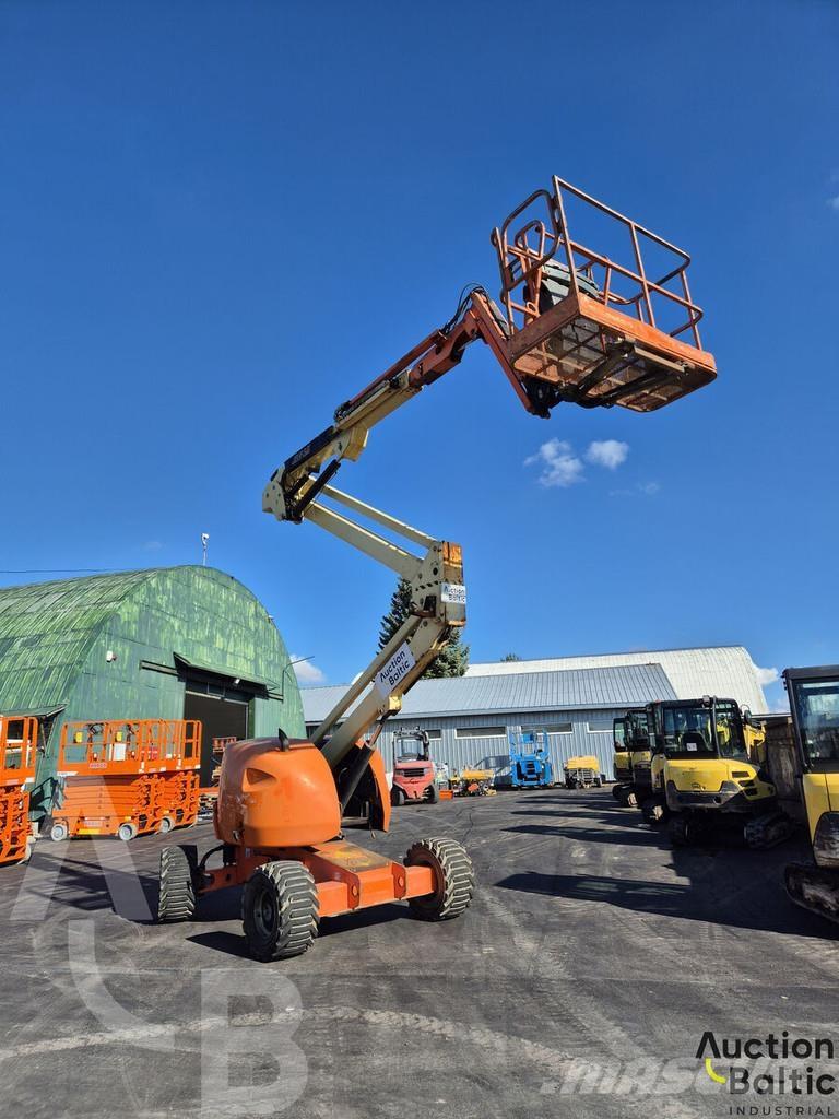 JLG 450 AJ 曲臂高空工作平台