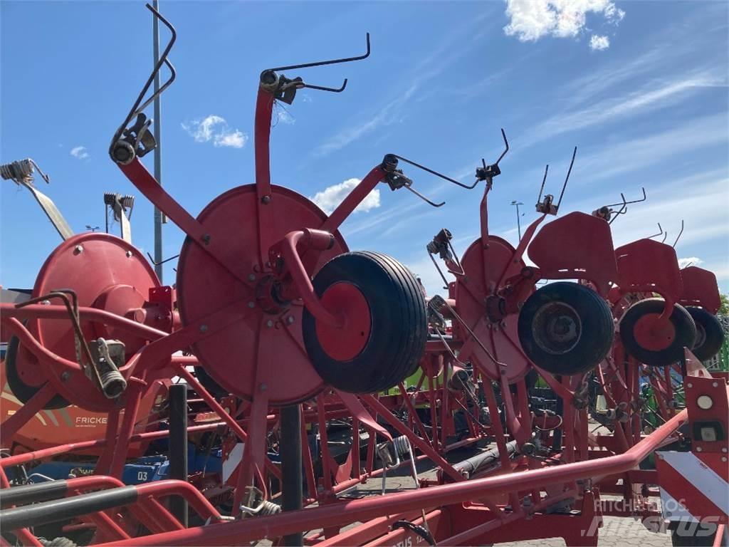 Lely Lotus 1250 犁耙和摊草机