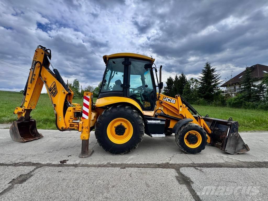 JCB 3CX 反铲装载机