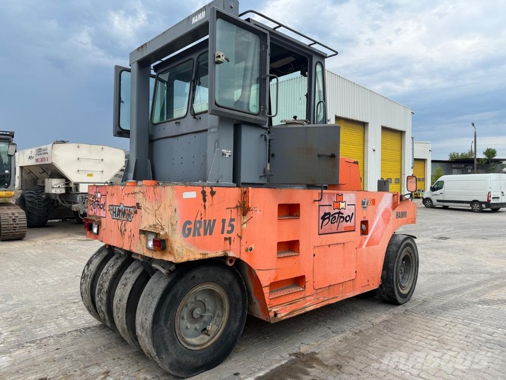 Hamm GRW 15 胶轮压路机