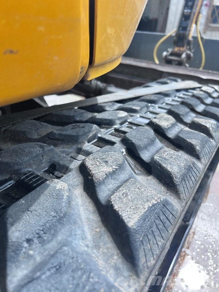 JCB 8035 ZTS 小型挖掘机