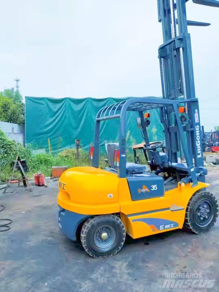 LiuGong CPC 35 柴油叉车
