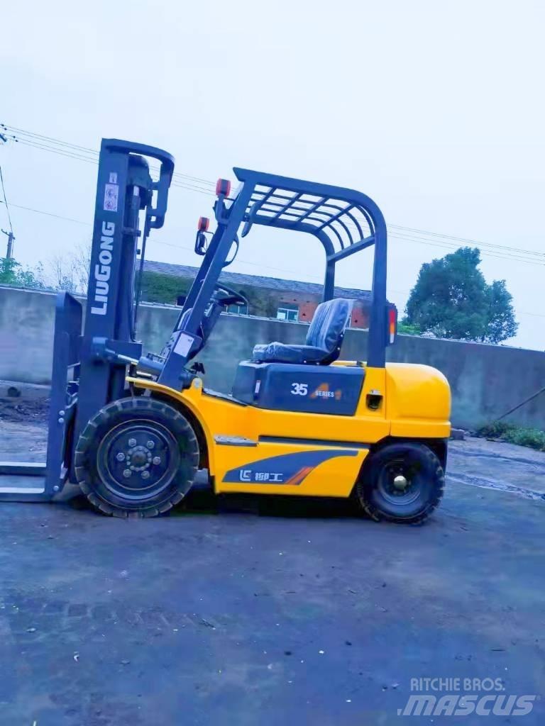 LiuGong CPC 35 柴油叉车