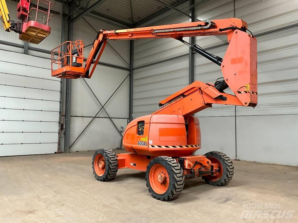 JLG 600 AJ 曲臂高空工作平台