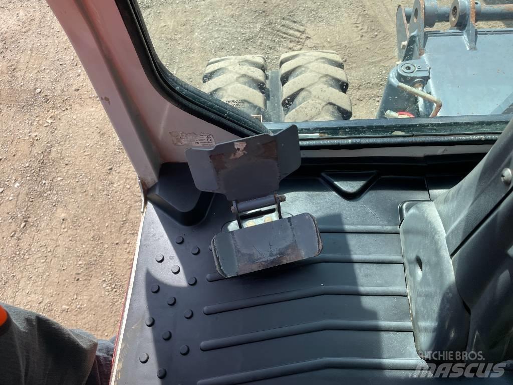 Takeuchi TB 295 W 轮式挖掘机