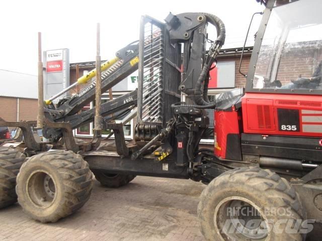 Komatsu 835 集运机