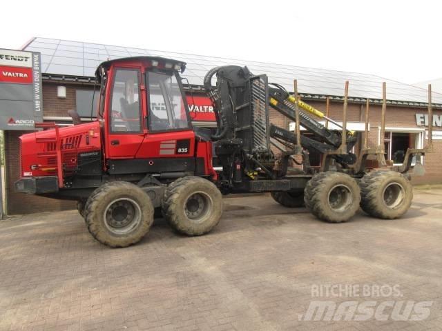Komatsu 835 集运机