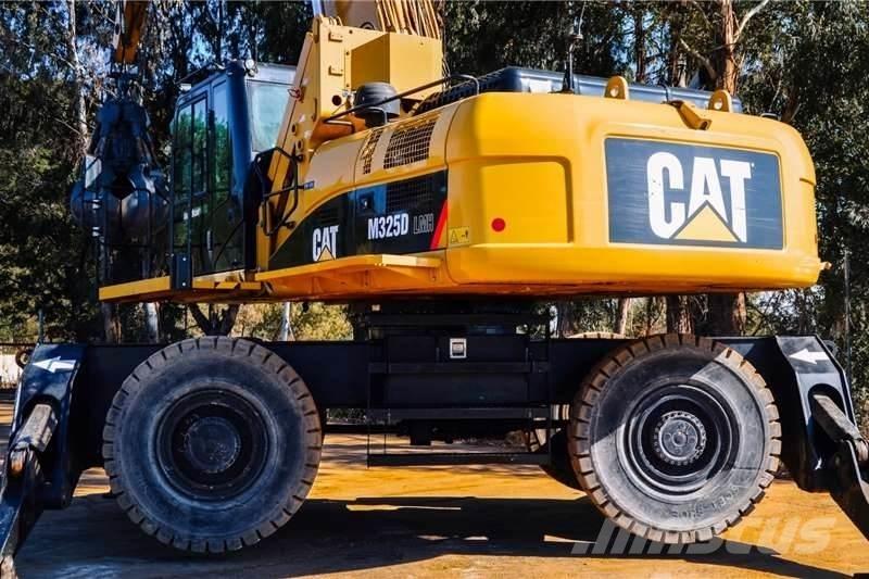 CAT M325 小型挖掘机