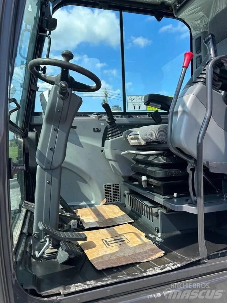 Bobcat E 55 W 轮式挖掘机