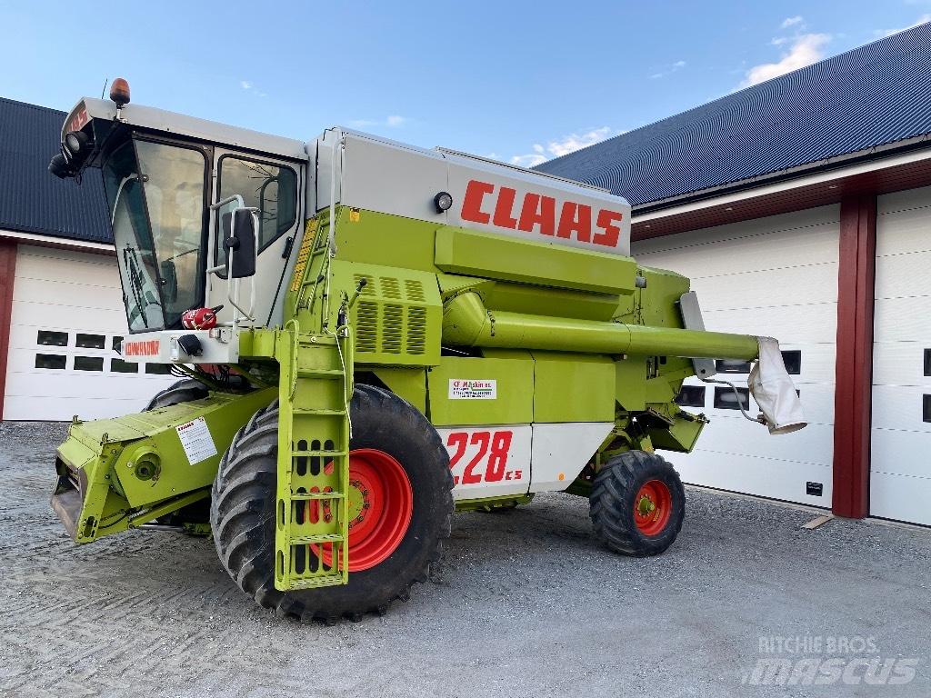 CLAAS Commandor 228 联合收割机