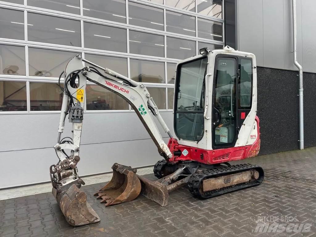 Takeuchi TB216 小型挖掘机