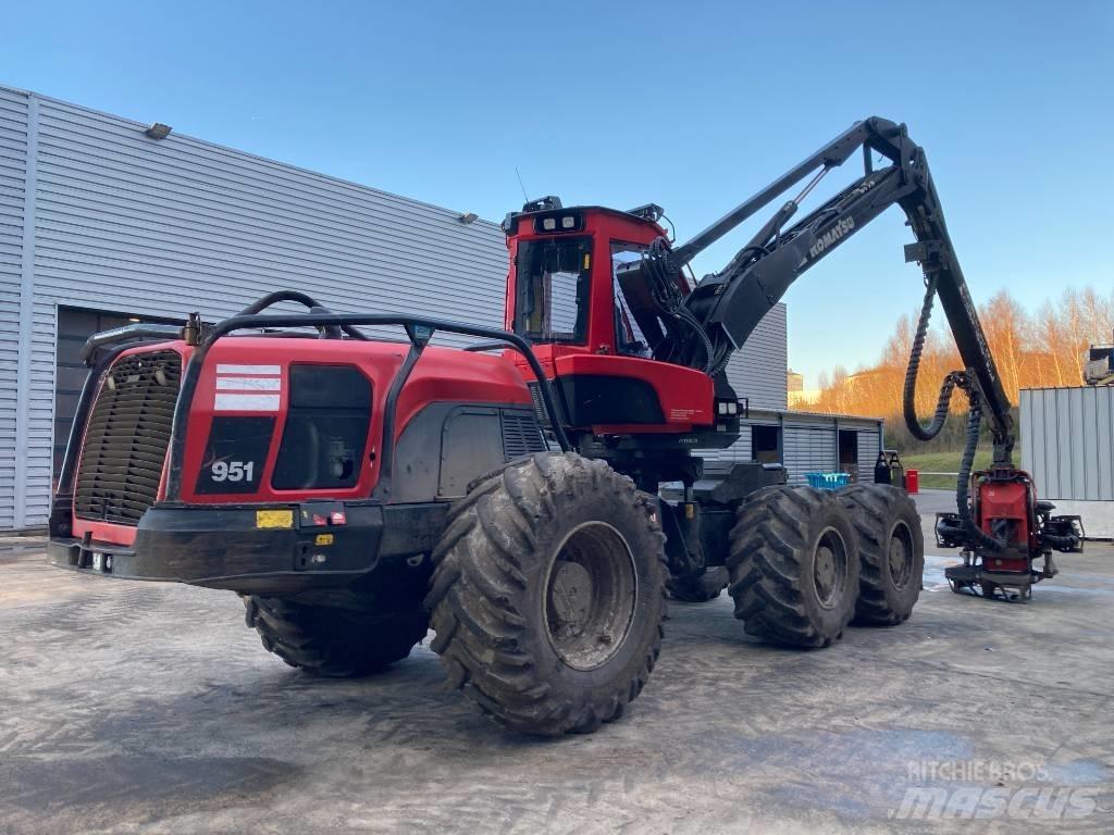 Komatsu 951 收割机