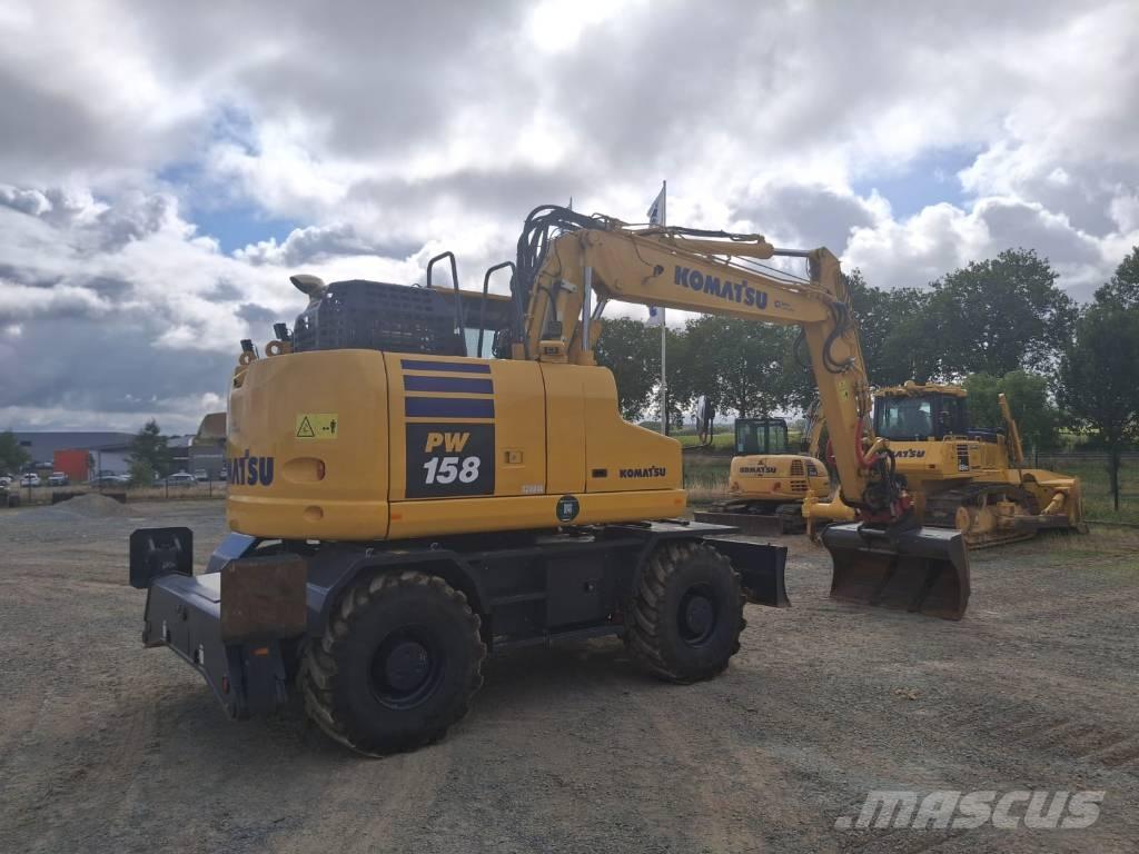 Komatsu PW158-11 轮式挖掘机