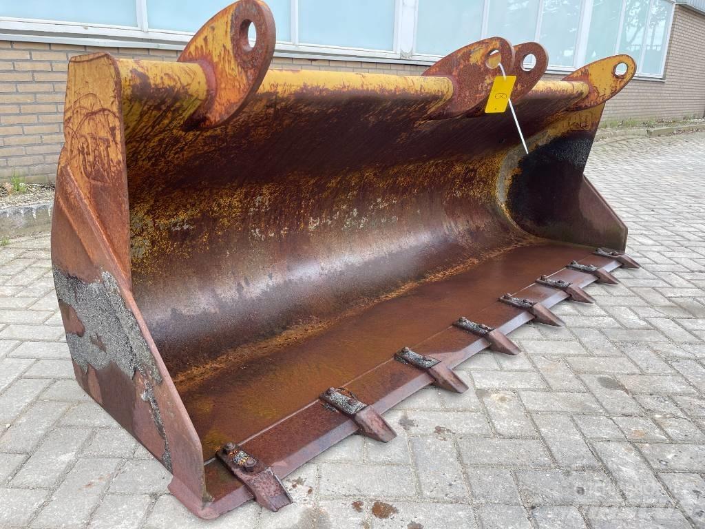 CAT Backhoe bucket 挖斗