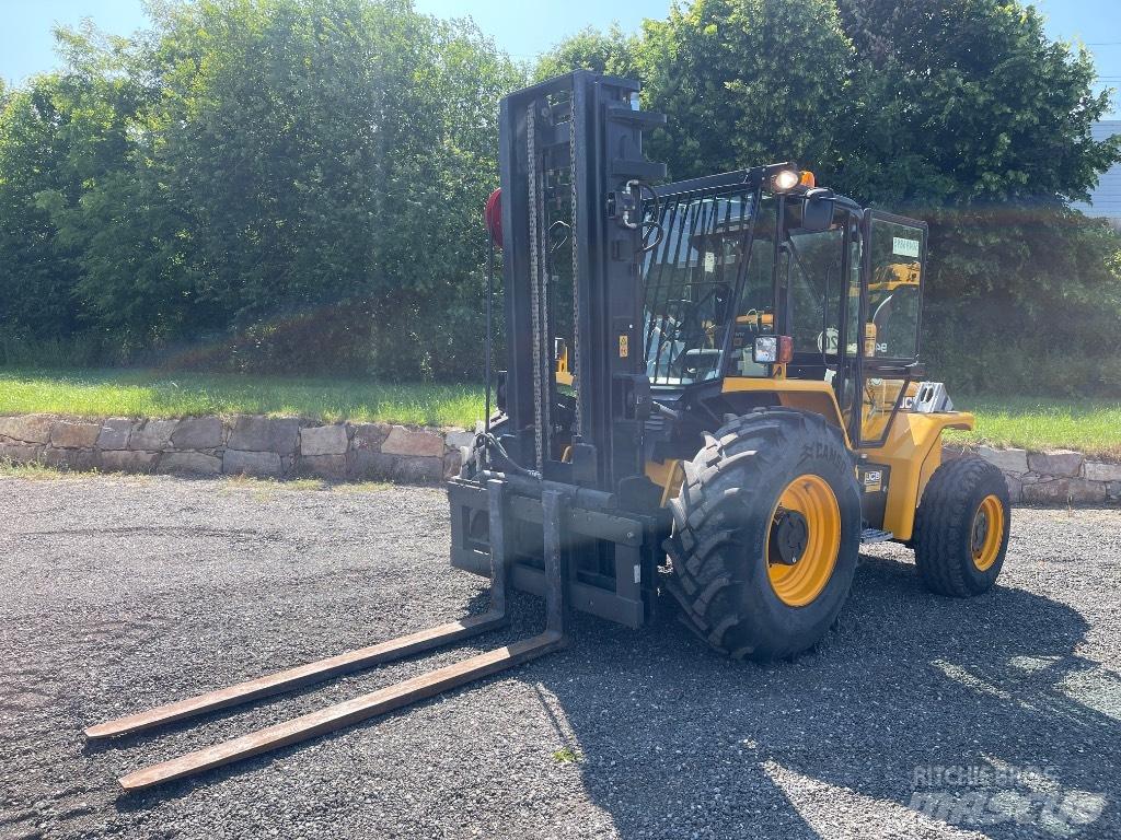 JCB 940-2 T4 越野叉车|叉装车