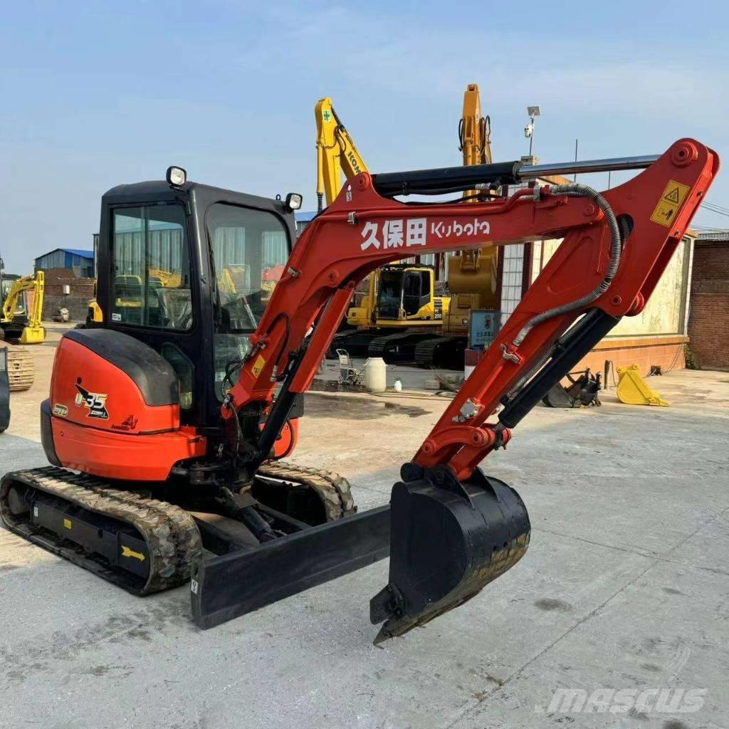 Kubota U 35 小型挖掘机