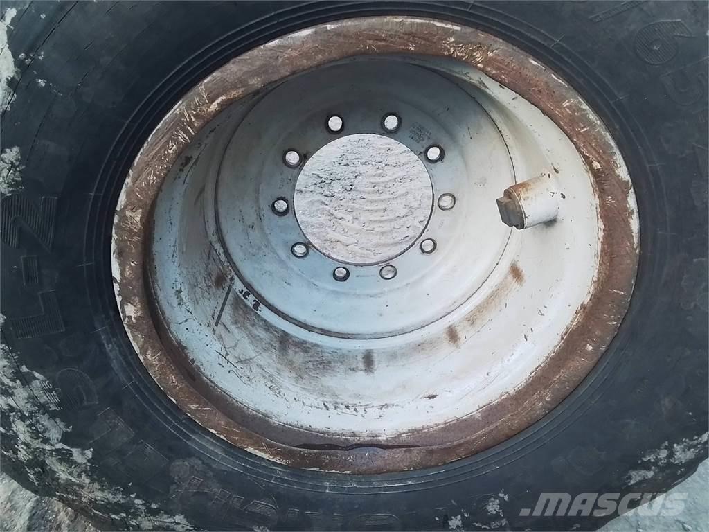 Valmet 890 20x26,5 轮胎、车轮和轮圈