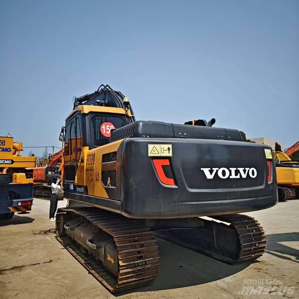 Volvo EC 220 履带挖掘机