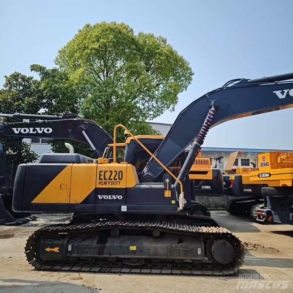 Volvo EC 220 履带挖掘机