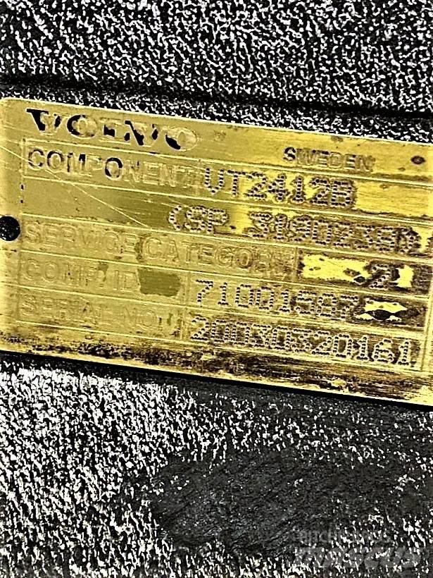 Volvo VT2412B 变速器