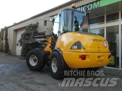 Volvo L25-B 轮式装载机