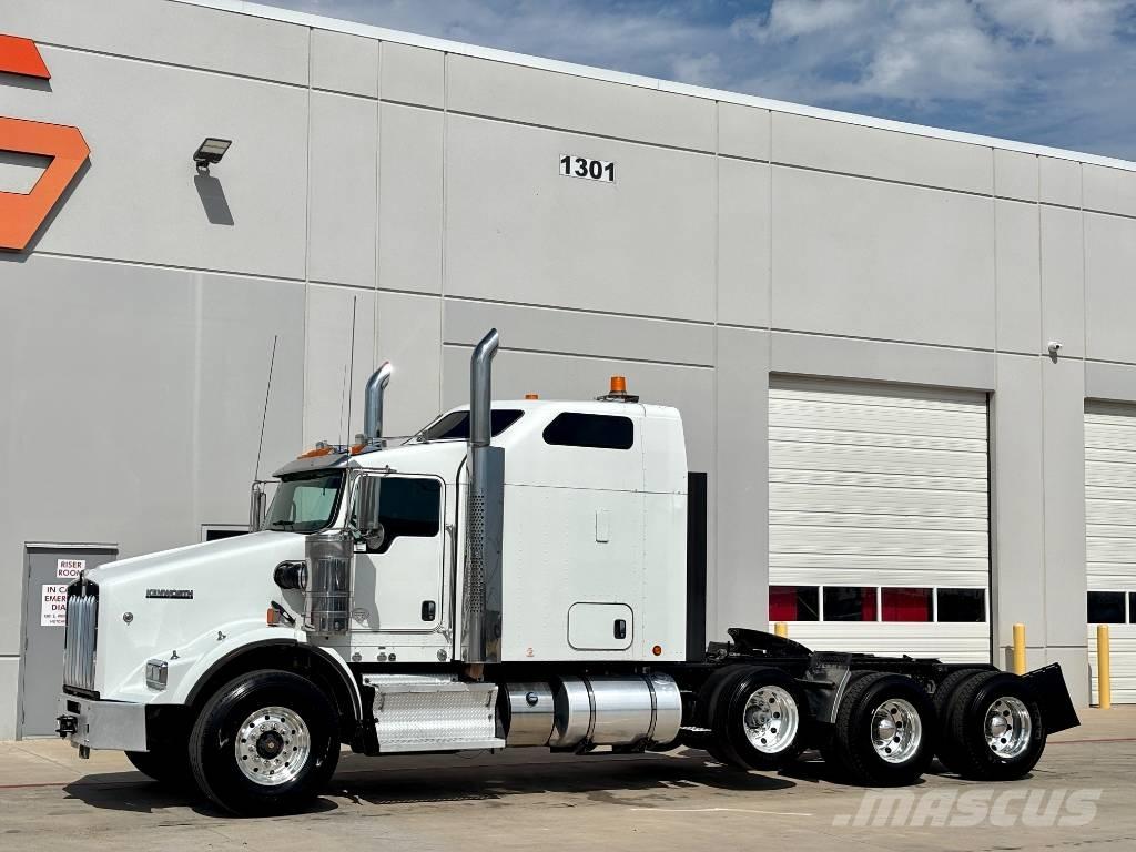 Kenworth T 800 牵引车
