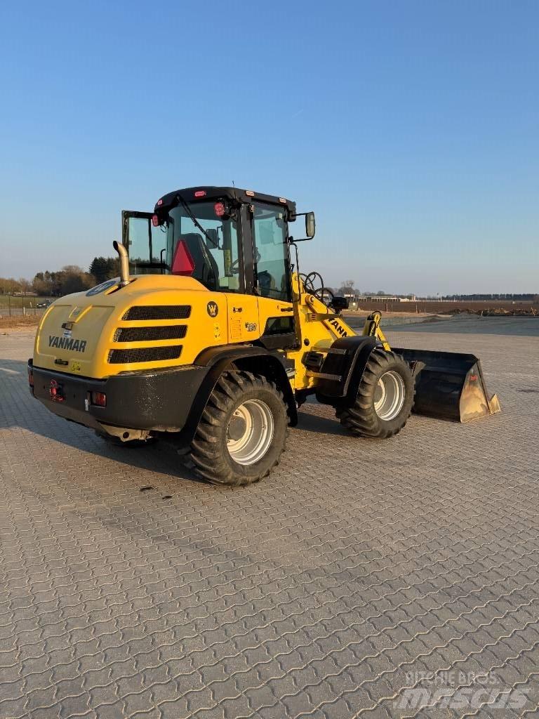 Yanmar V 120 轮式装载机