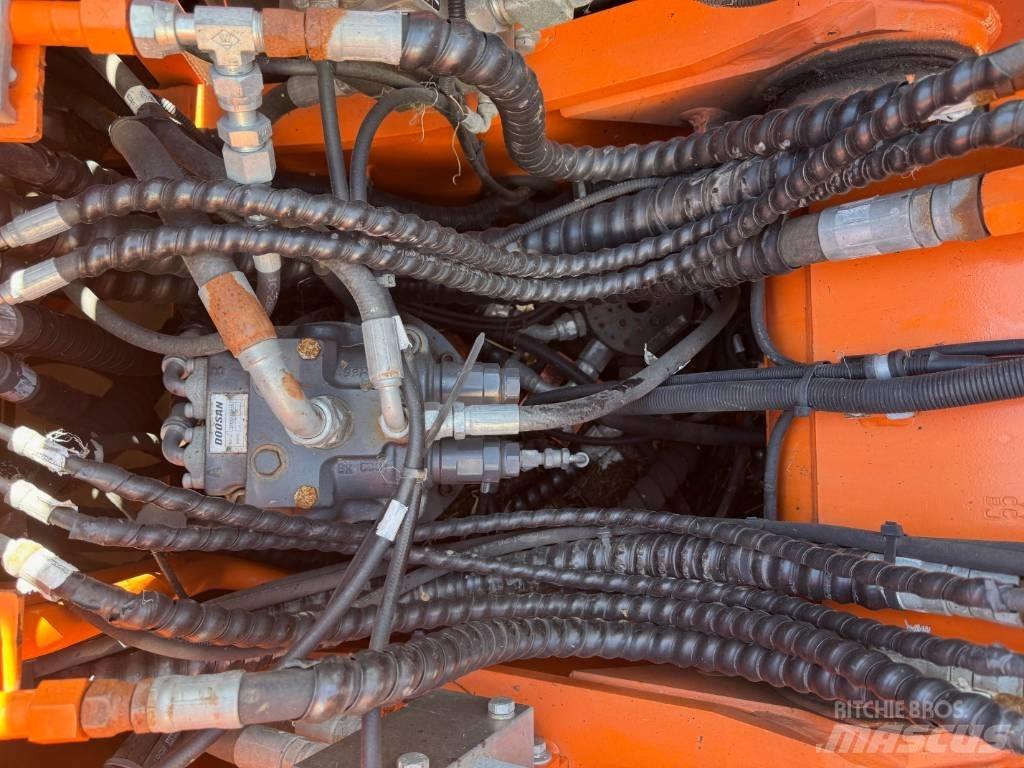 Doosan DX 170 W 轮式挖掘机
