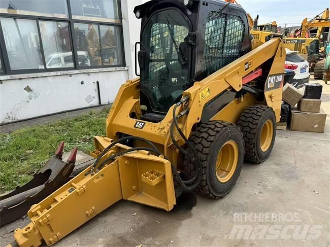 CAT 246 D 滑移装载机