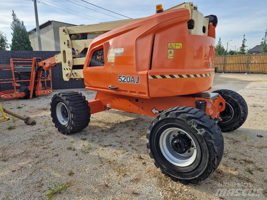 JLG 520AJ 曲臂高空工作平台