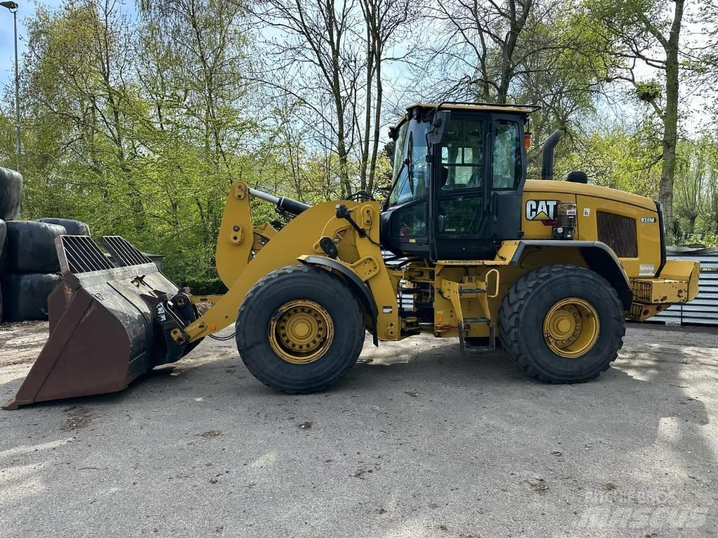 CAT 938M 轮式装载机