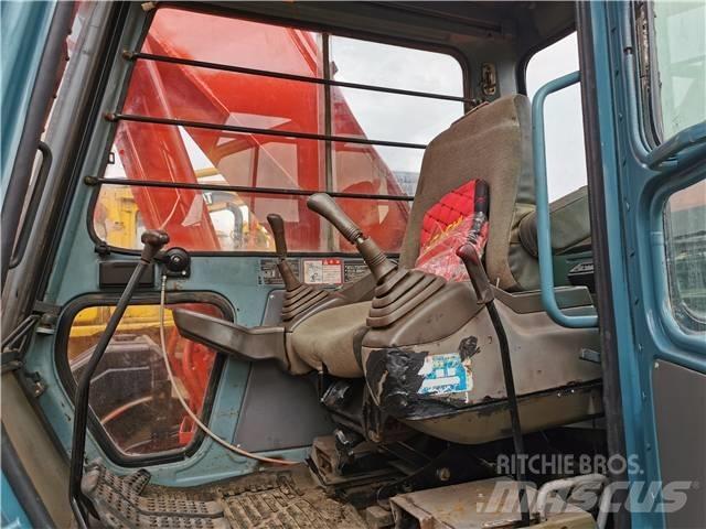 Hitachi EX220LC 履带挖掘机