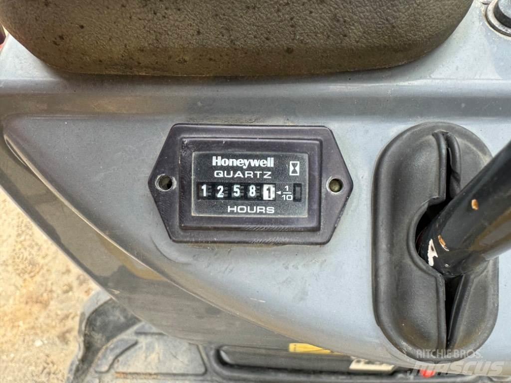 Yanmar SV08 (1C088) 小型挖掘机