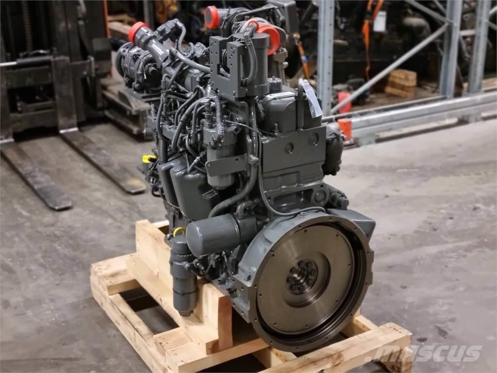 Komatsu 49 AWF 发动机