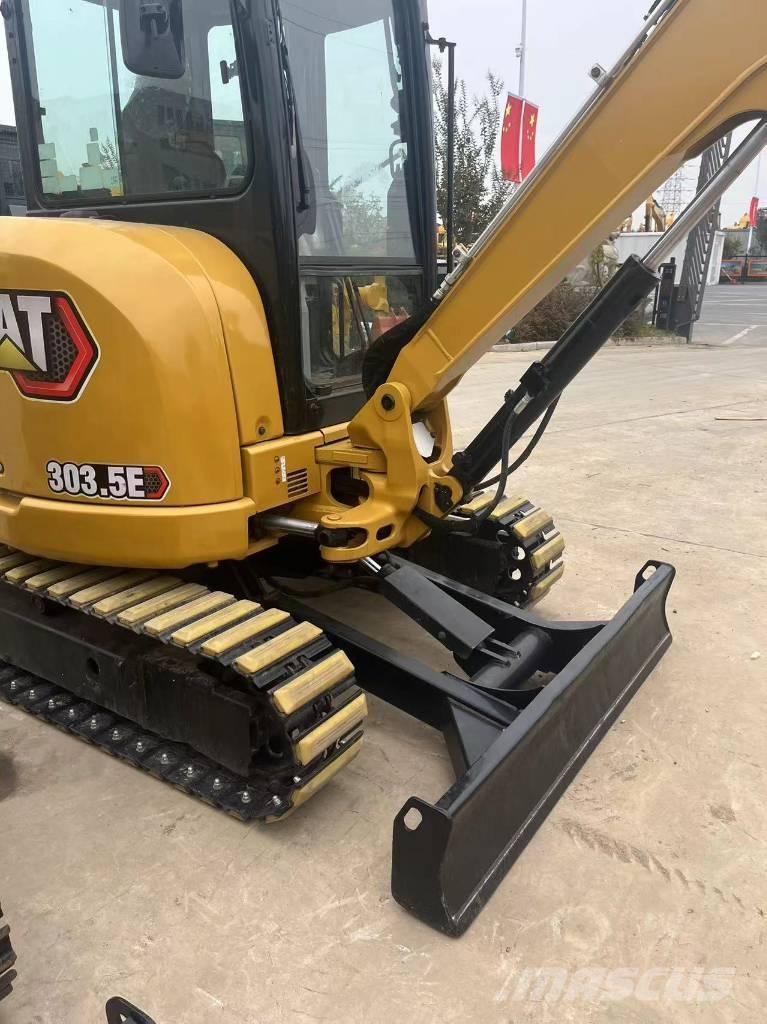 CAT 303.5 E CR 小型挖掘机
