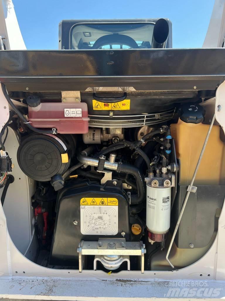 Bobcat T 64 滑移装载机