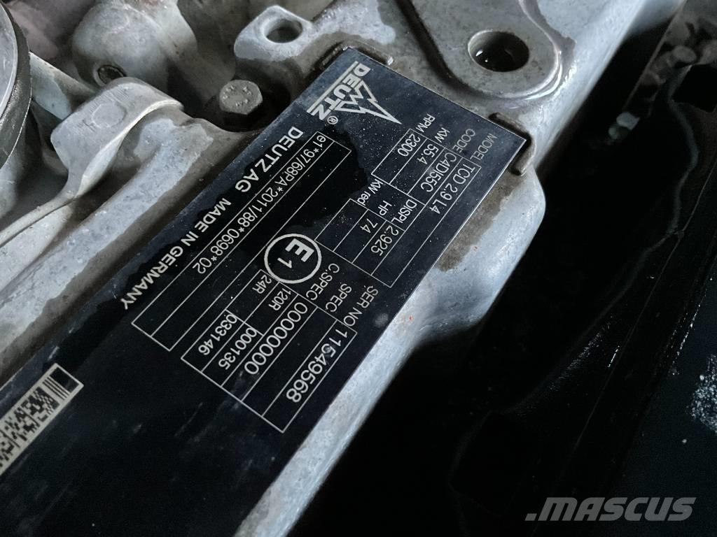 Mecalac 8 MCR 中型挖掘机