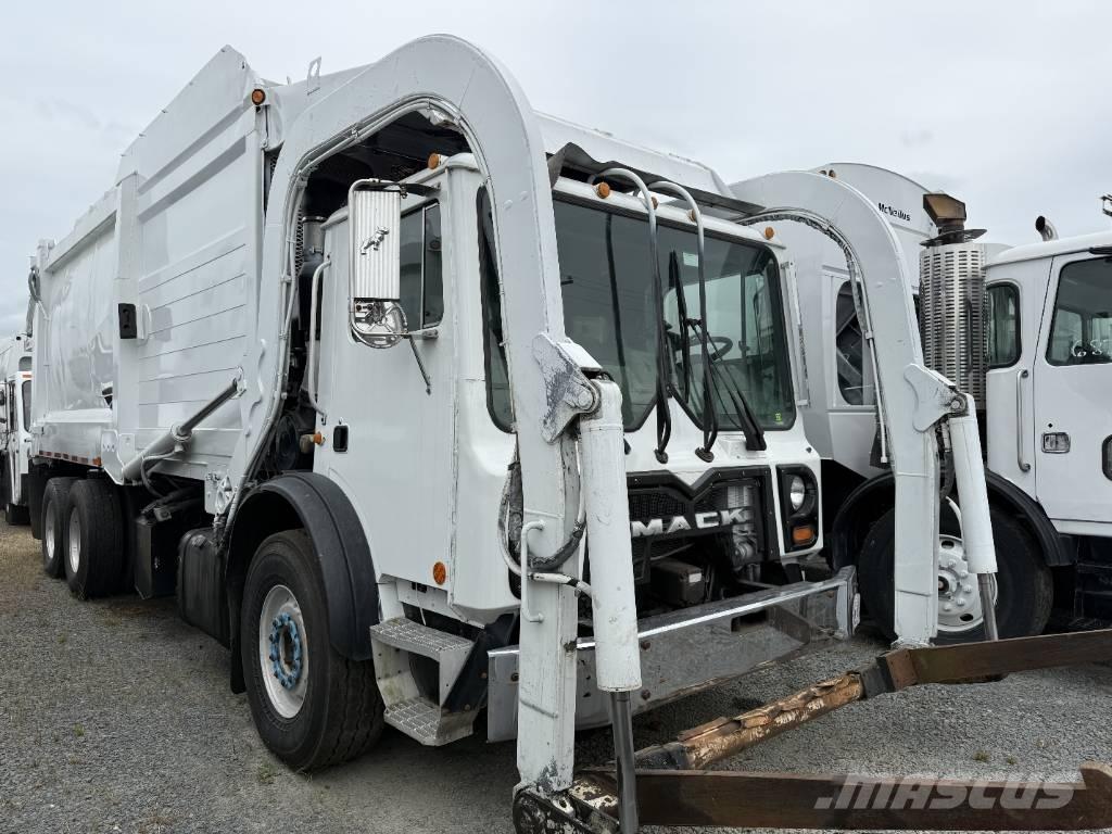 Mack MRU 613 垃圾车