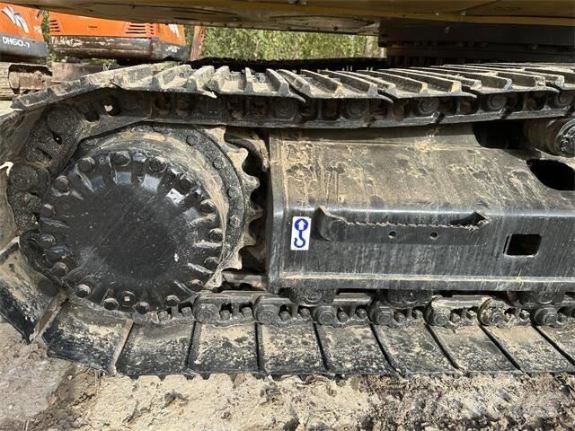 CAT 320D 履带挖掘机