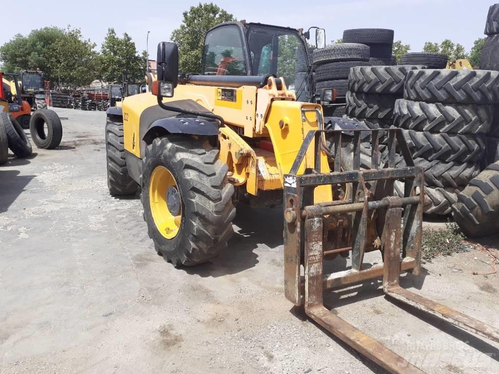 JCB 535-95 电动叉车