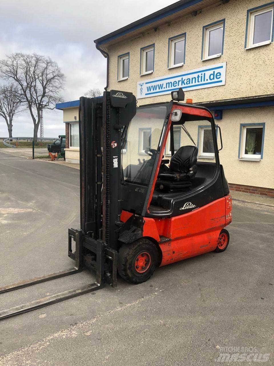 Linde E 25 电动叉车