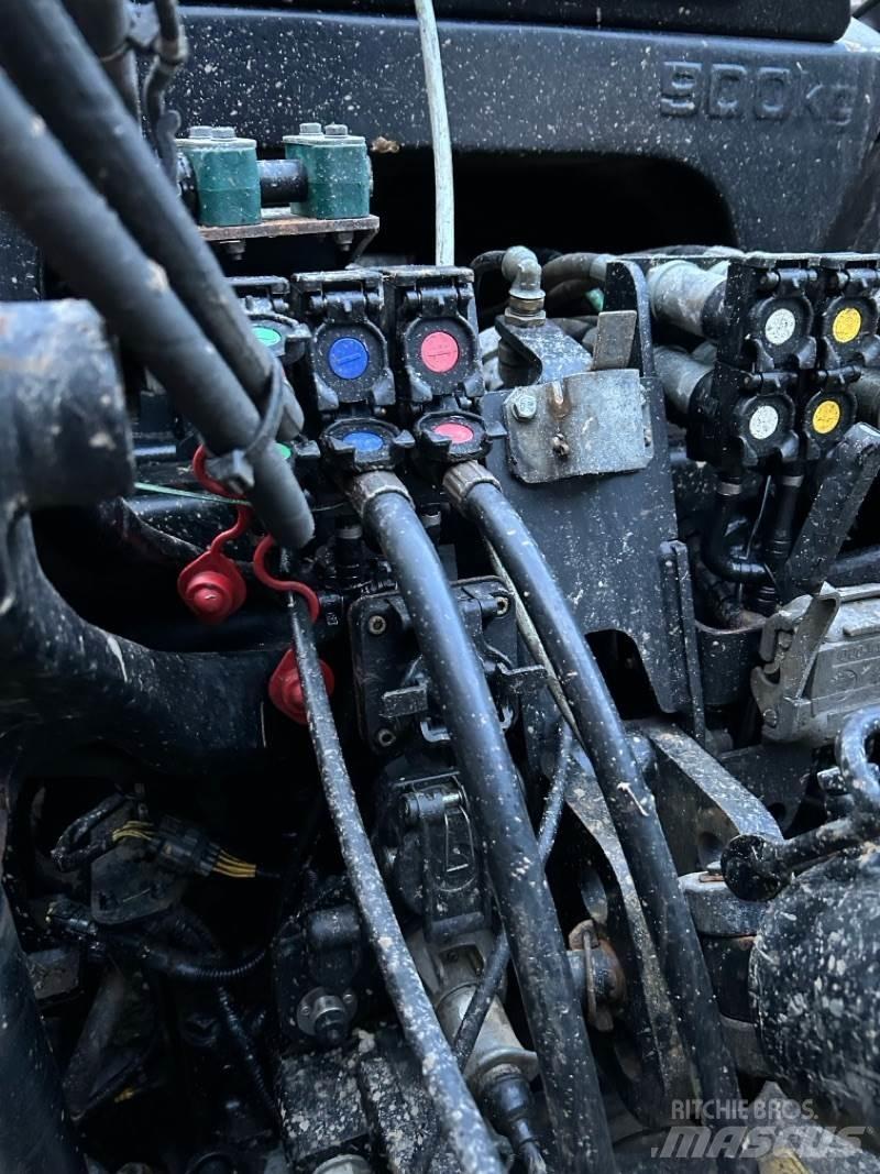 JCB Fastrac 4220 拖拉机/农用车