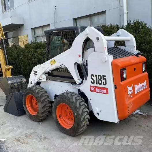 Bobcat S185 滑移装载机