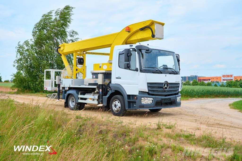 Palfinger P 300 KS 车载式高空作业车