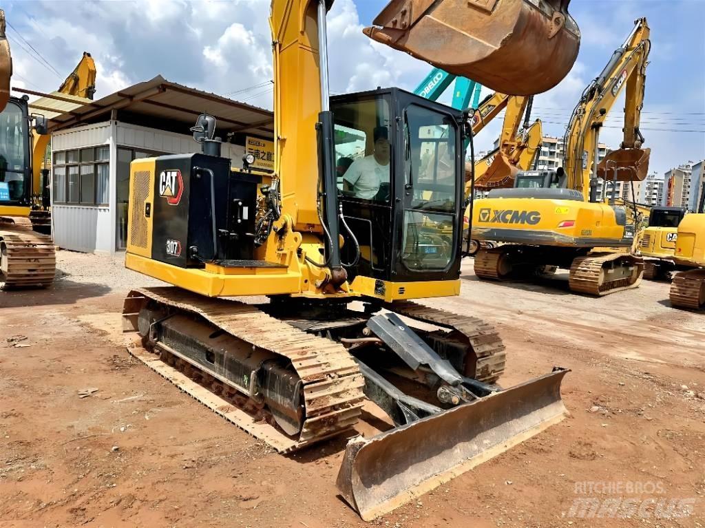 CAT 307 小型挖掘机