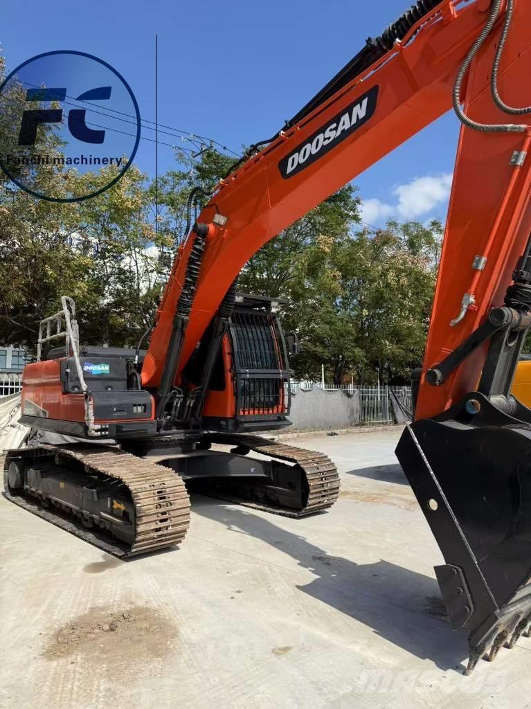 Doosan DX 225 LC 履带挖掘机