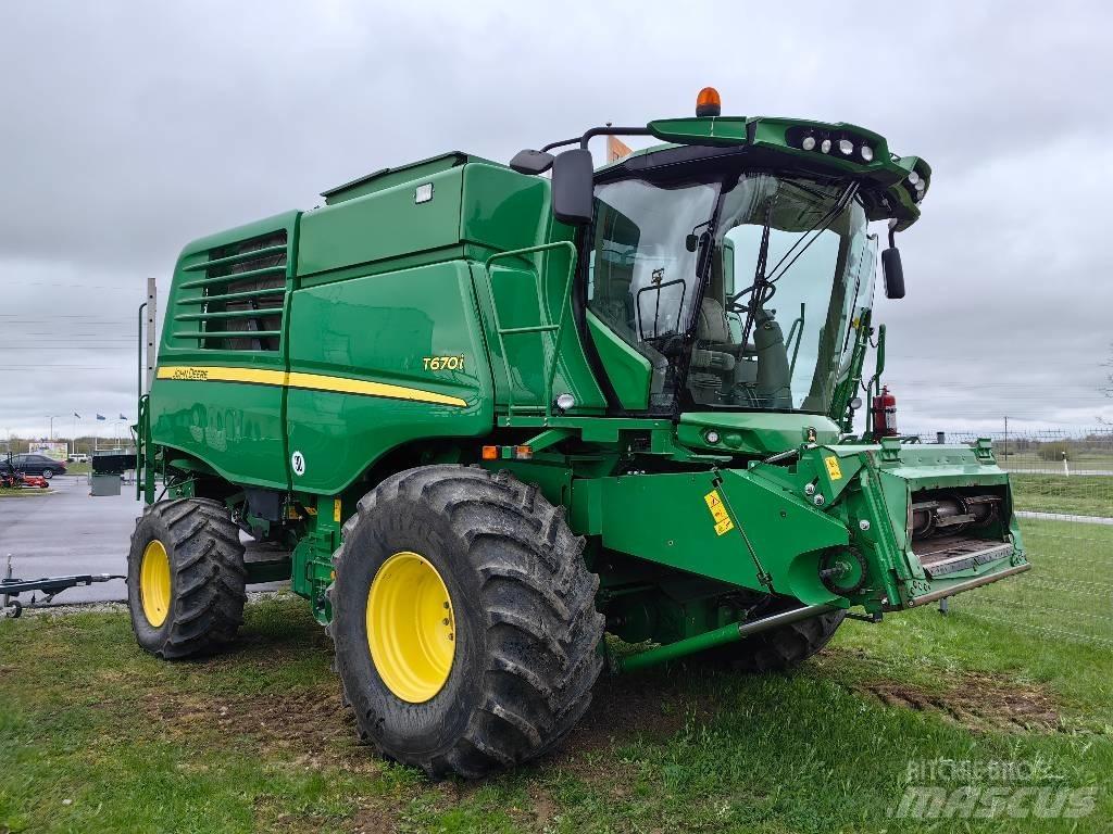 John Deere T 670 i 联合收割机